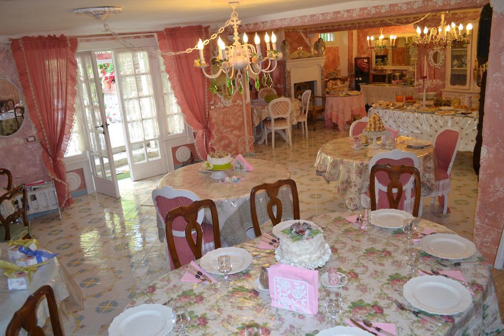 La Maison Delle Favole Дезенцано-дель-Гарда Экстерьер фото