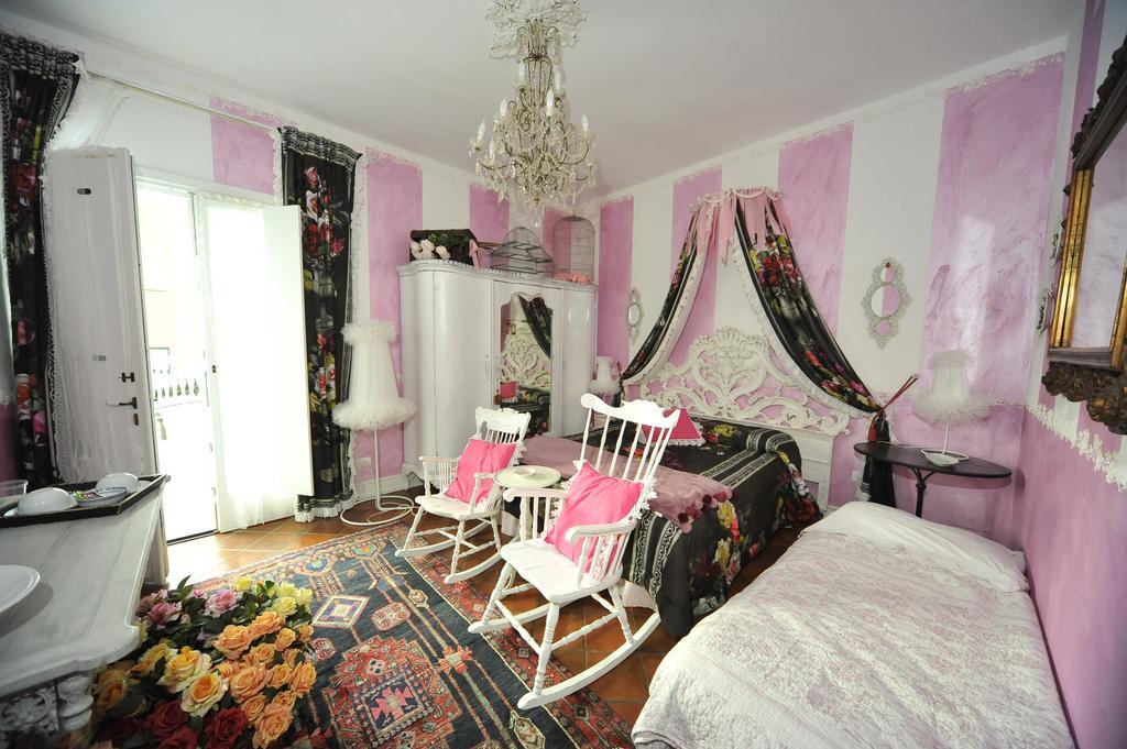 La Maison Delle Favole Дезенцано-дель-Гарда Экстерьер фото